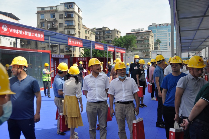 691南昌市政建設(shè)集團(tuán)有限公司2021年桃花南路安置房項(xiàng)目成功承辦市級省級標(biāo)準(zhǔn)化現(xiàn)場觀摩會(huì).jpg