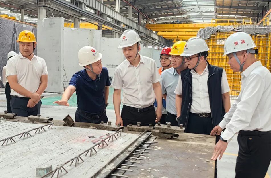 葛威敏到綠色產(chǎn)業(yè)園、新建區(qū)人民醫(yī)院二部項(xiàng)目調(diào)研